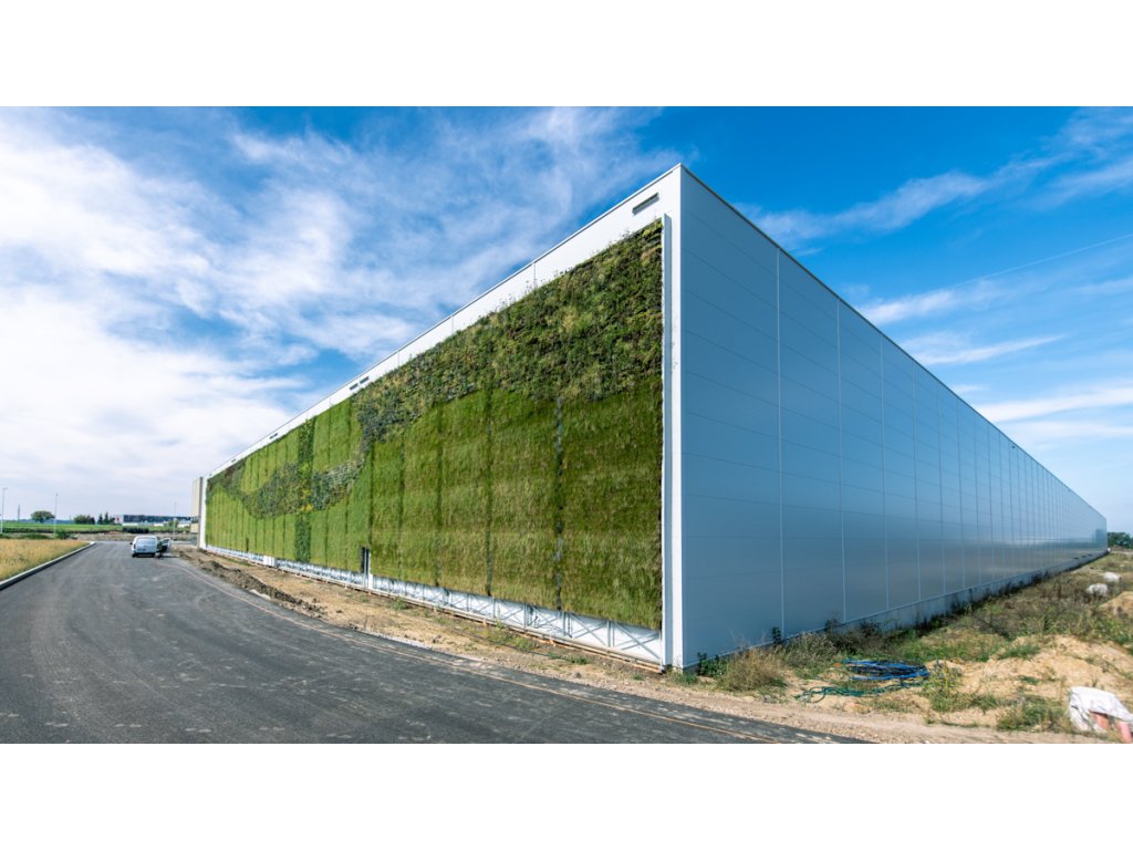 Největší souvislá vertikální zahrada v Česku: Unikátní vědecký projekt ukazuje nové možnosti, jak vyřešit tepelné ostrovy